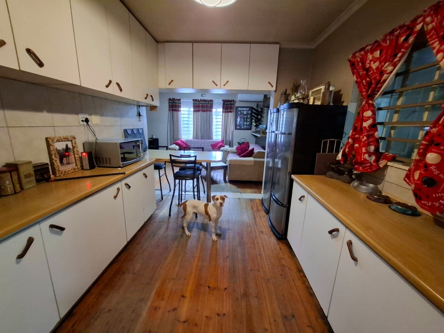 4 Bedroom Property for Sale in Oakdale Western Cape